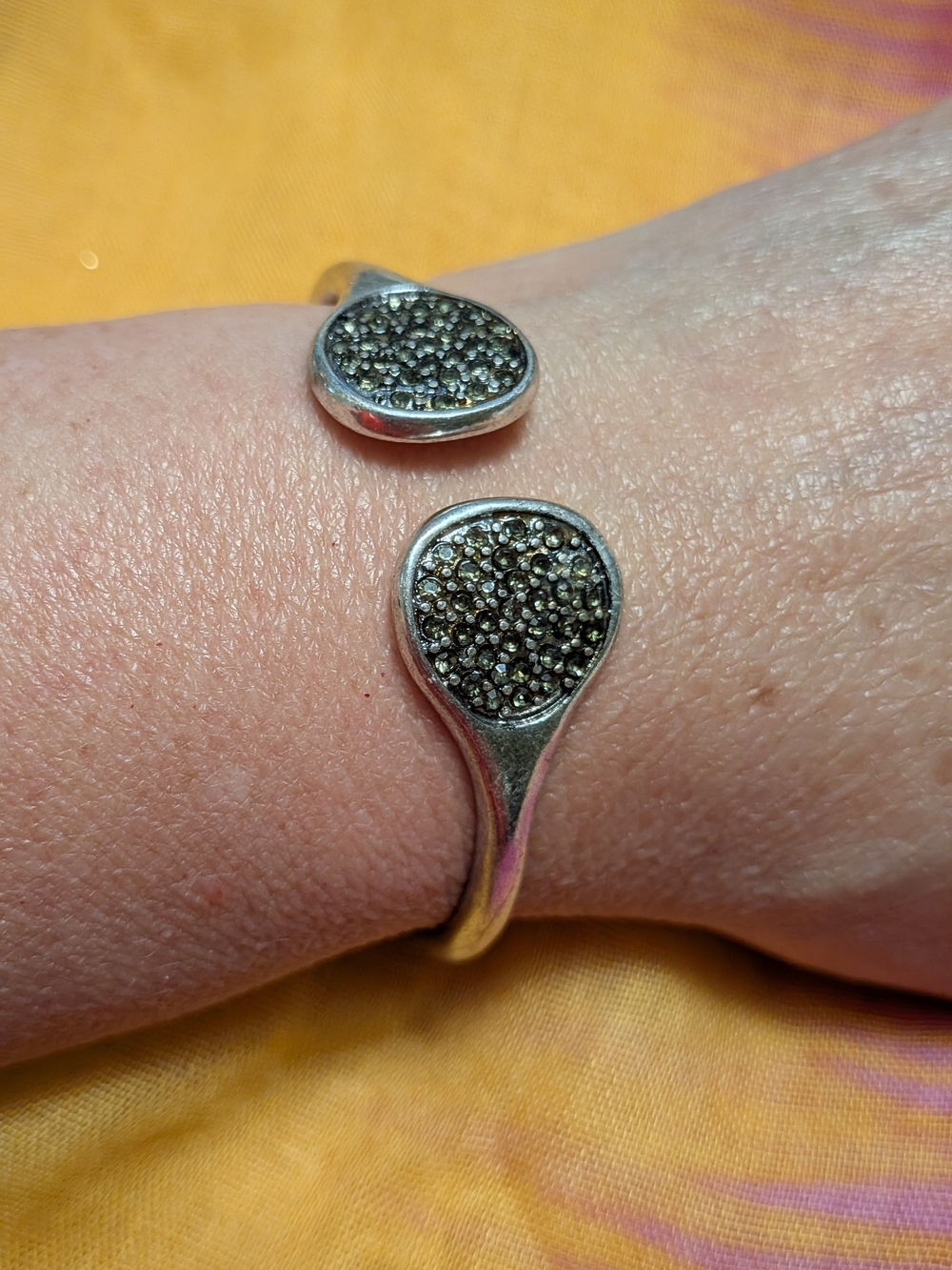 Silver Tone Hinged Bypass Cuff Bracelet Sparkly Pavé Rhinestone Teardrop Ends